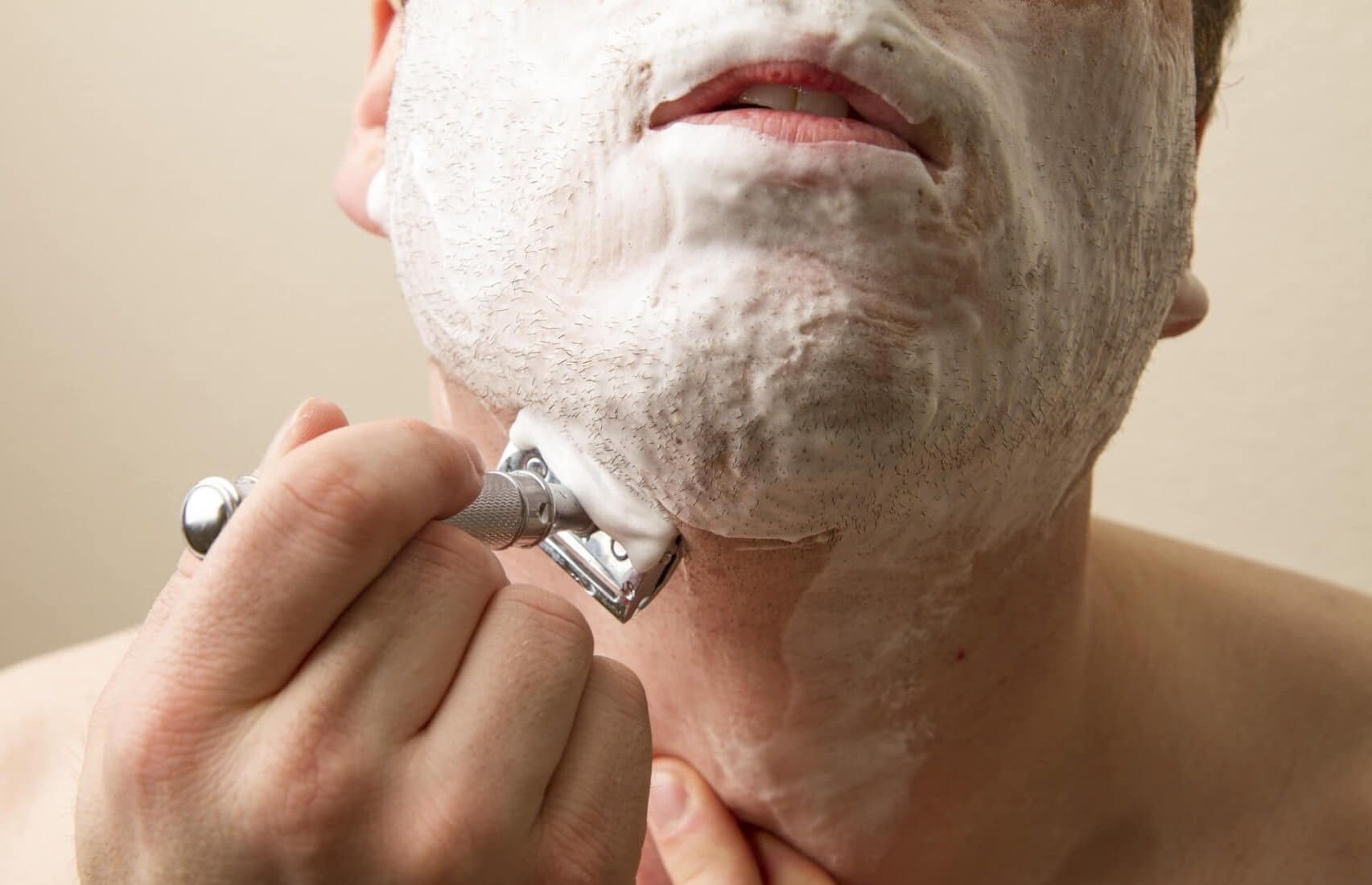 Традиционное бритье: особенности товаров от компании
                     BIO Trading Ltd