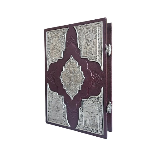 Книга Евангелия
                     напрестольная, украинский язык, оклад, кожа, накладки серебро, размер книги 25*35
 в интернет-магазине Family Store