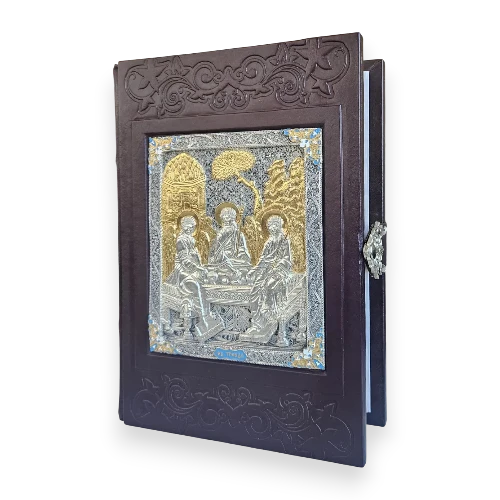 Библия Подарочная
                     книга в кожаном переплете на русском языке, накладка Святая Троица серебро/позолота, размер книги
                     20*30 в интернет-магазине Family Store