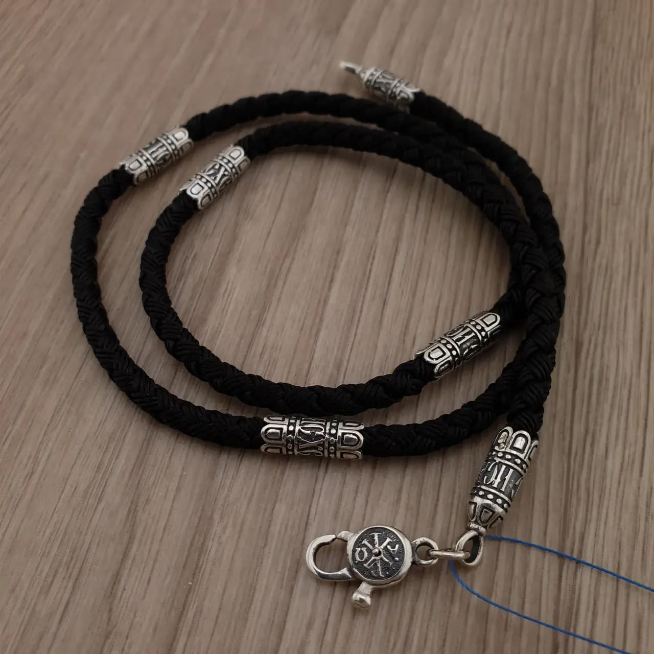 Купить ювелирный шнурок с серебряным замком 925 в интернет-магазине «Серебряная планета»