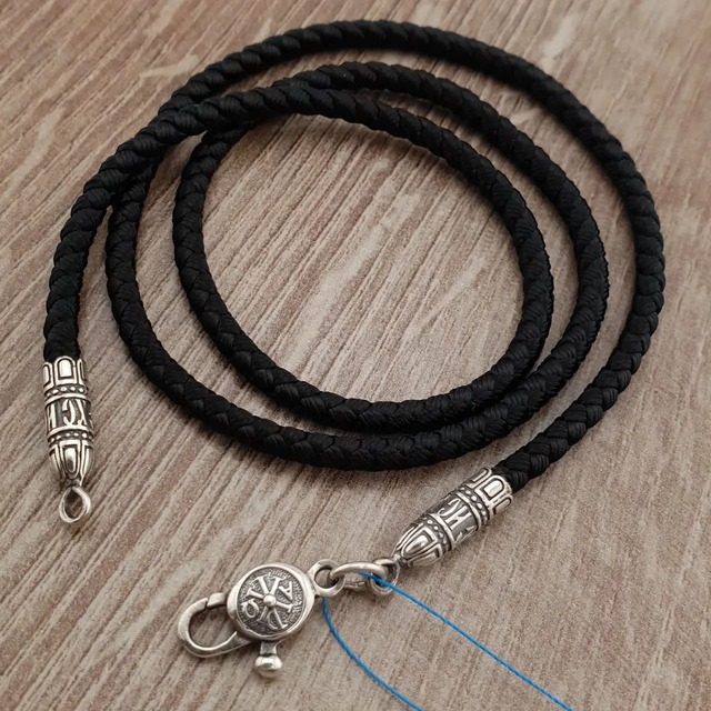 Цены на шнурки с серебряным замком в Украине в интернет-магазине «Серебряная планета»