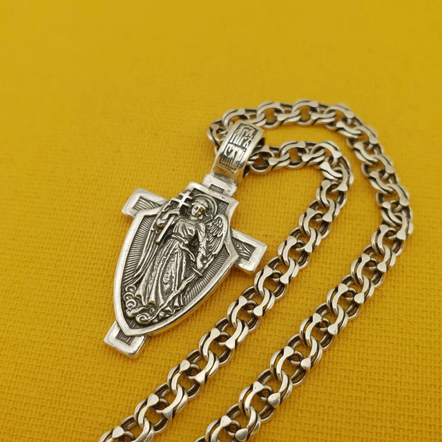 Цены на средние серебряные цепочки с крестиком в интернет-магазине «Серебряная планета»