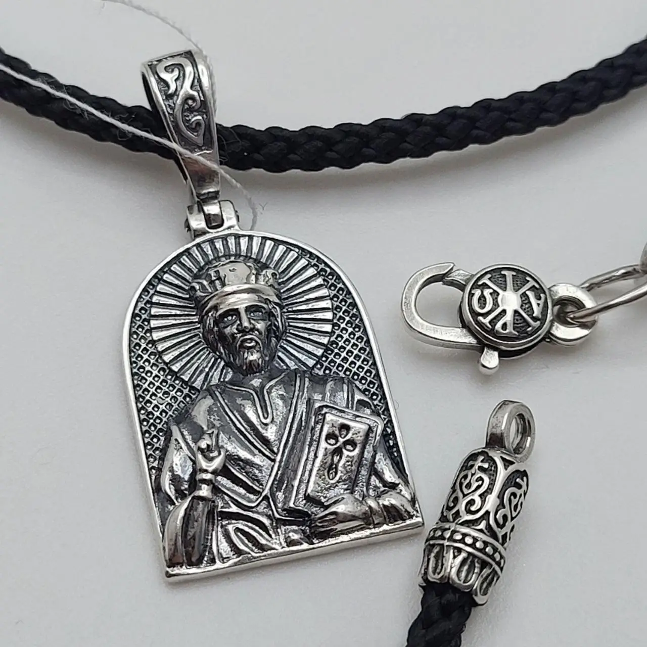 Серебряные ладанки на шнурке от компании Sriblo Ukraine