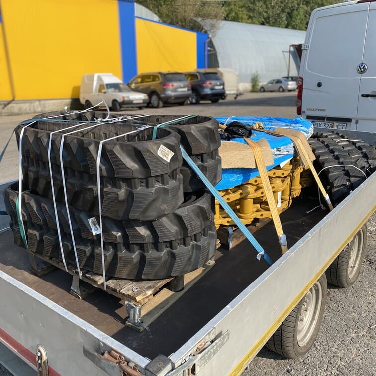 Резиновые гусеницы для HITACHI и другой техники от интернет-магазина Техноактив Инвест